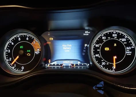 2019 Jeep Cherokee Limited 4X4 from USA, damaged, VIN 1C4PJMDX1KD361064